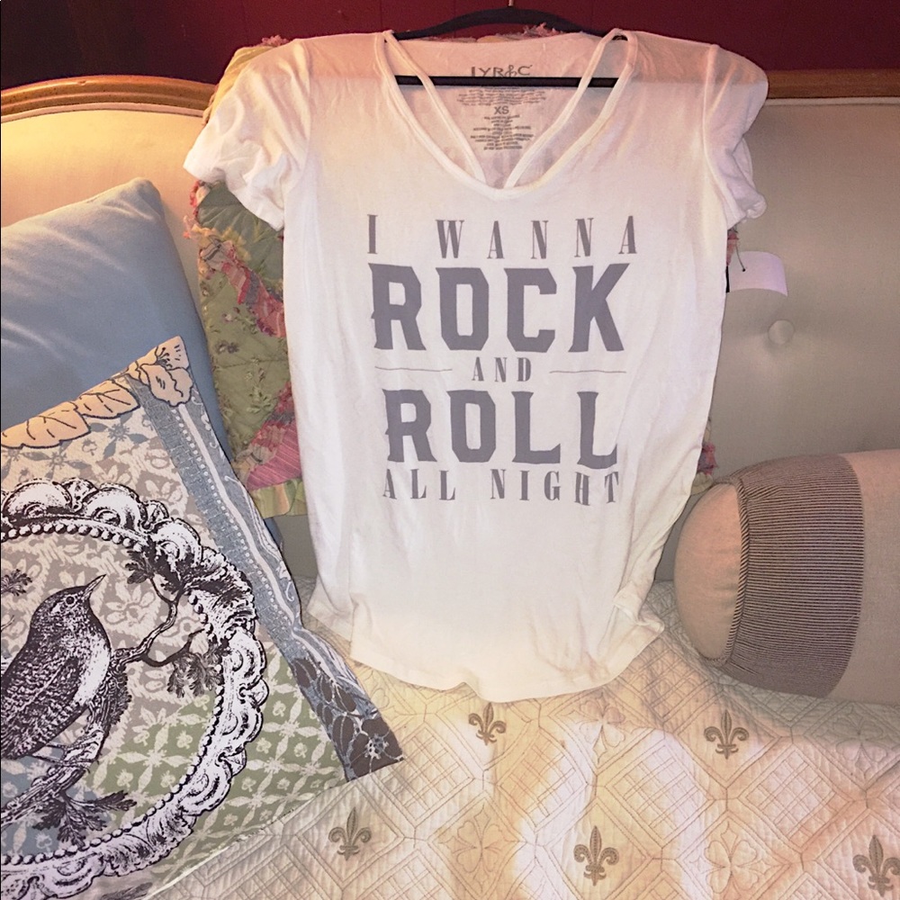 ”Rock&Roll”, Graphic Lyric Culture,V-Neck Soft Tee